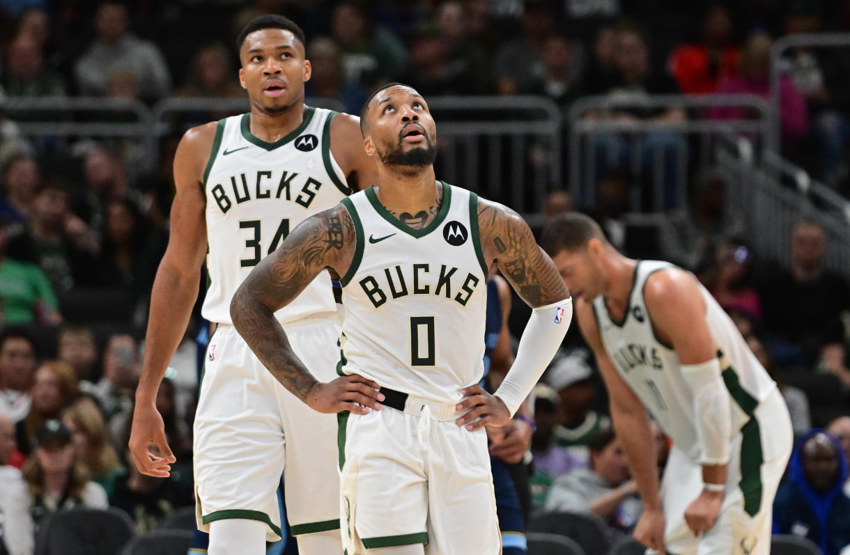 字母哥与利拉德壮举：继约基奇和穆雷后，NBA新双星同砍30+5+10